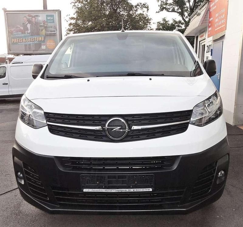 Gebraucht Opel Vivaro 122 PS (89 kW) 2021 Weiß Van / Kleinbus