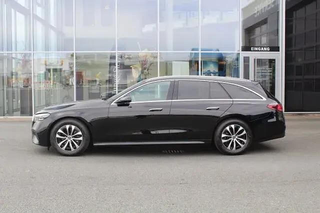 Gebraucht Mercedes E200 Avantgarde 227 PS (166 kW) 2025 Schwarz Kombi