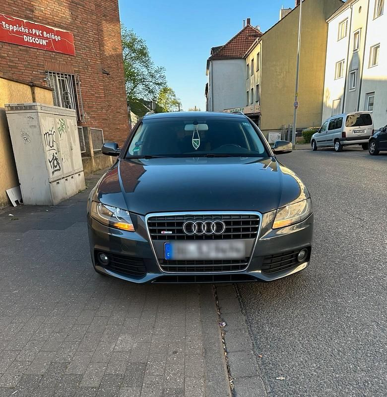 Blau Gebraucht 2010 Audi A4 Kombi | 7.200 € (Guter Preis) - Bild 1/4