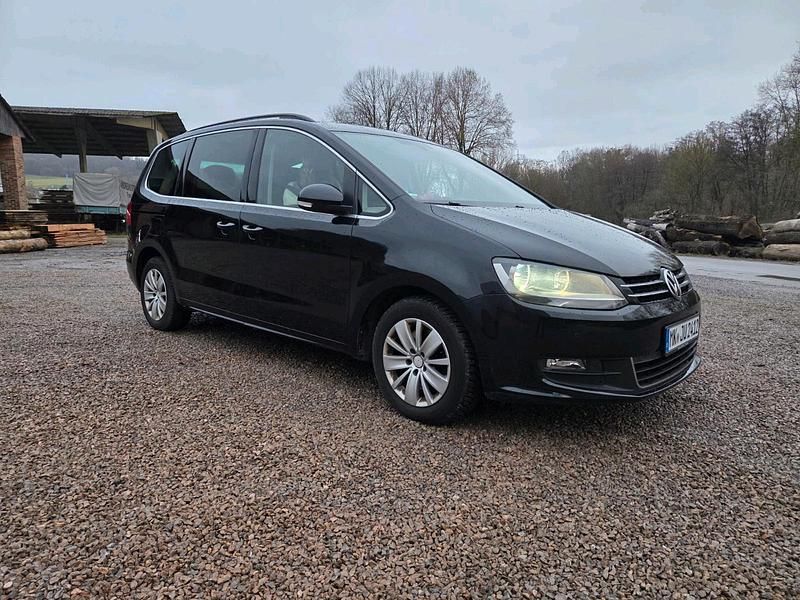 Schwarz Gebraucht 2012 VW Sharan Van / Kleinbus | 8.999 € (Guter Preis) - Bild 1/4