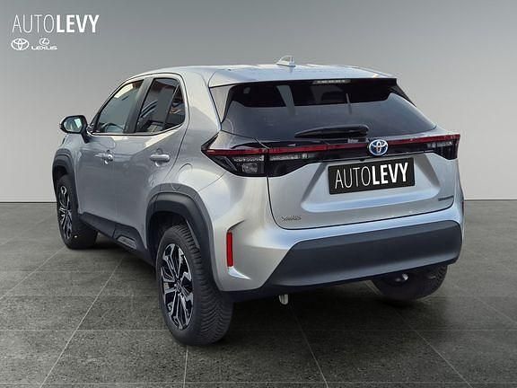 Gebraucht Toyota Yaris Hybrid Team 116 PS (85 kW) 2023 Silver (metallic) SUV