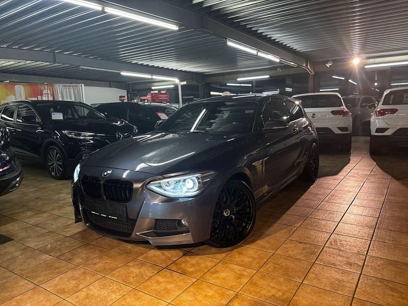Grau Gebraucht 2014 BMW 118 Coupé M Sport Coupé | 11.990 € - Bild 1/4