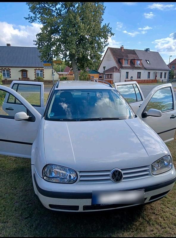 Weiß Gebraucht 2004 VW Golf IV Kombi | 1.200 € (Superpreis) - Bild 1/4
