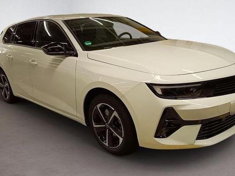 Gebraucht Opel Astra 131 PS (96 kW) 2024 Jade weiß Kombi
