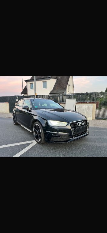 Schwarz Gebraucht 2016 Audi A3 S-Line Limousine | 10.900 € - Bild 1/4