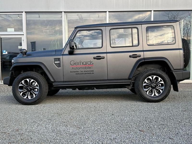 Neu BAW 212 166 PS (122 kW) 2025 Grau SUV