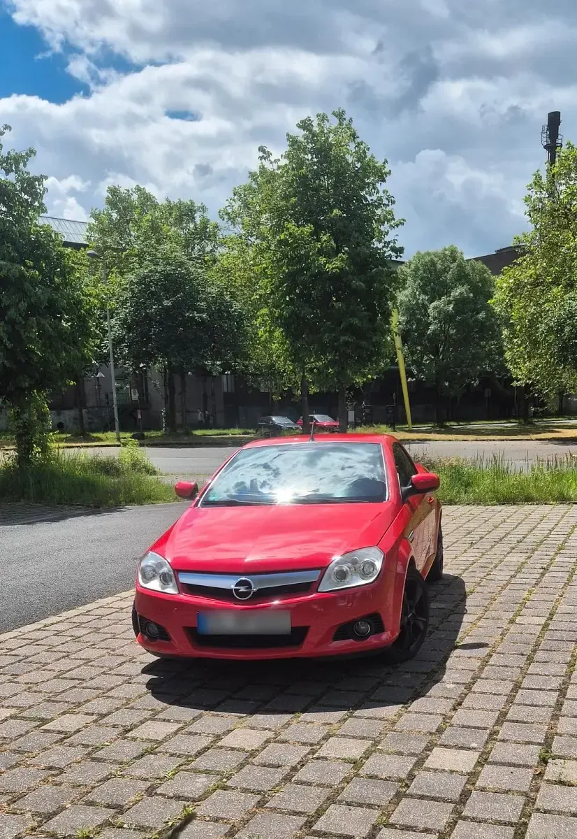 Gebraucht Opel Tigra 90 PS (66 kW) 2007 Rot Cabrio