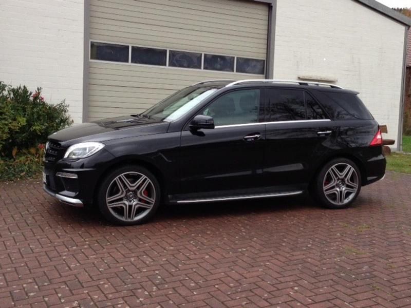 Gebraucht Mercedes ML63 AMG 551 PS (405 kW) 2012 Schwarz SUV