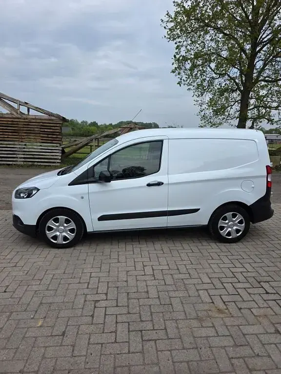 Occasion Ford Transit 101 ch (74 kW) 2023 Blanc Citadine