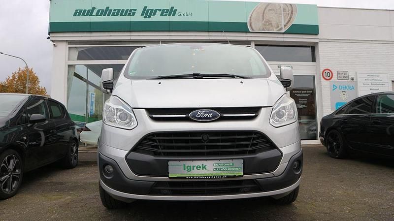 Gebraucht Ford Transit Titanium 155 PS (114 kW) 2013 Silber Kombi