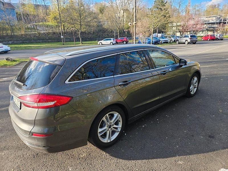 Gebraucht Ford Mondeo Titanium 150 PS (110 kW) 2019 Grau Limousine