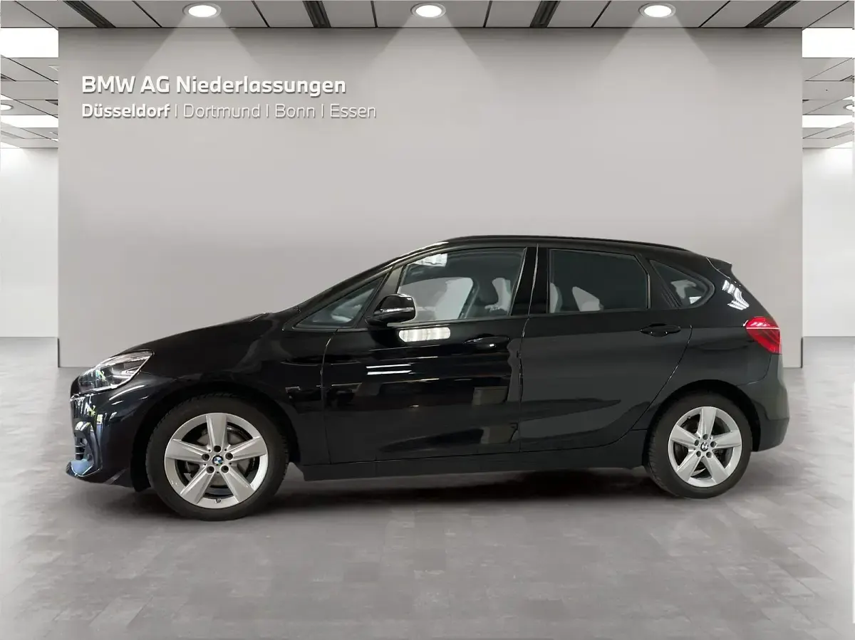 Gebraucht BMW 216 Active Tourer Advantage 109 PS (80 kW) 2021 Schwarz Van / Kleinbus