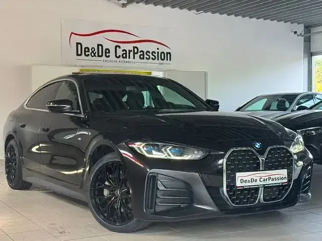 Gebraucht BMW 430 M Sport 245 PS (180 kW) 2021 Black sapphire metallic Coupé