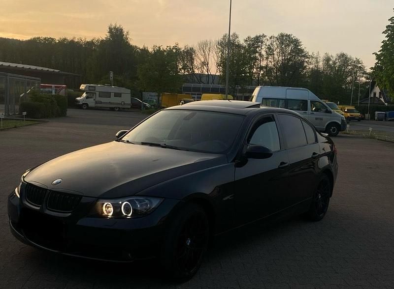 Schwarz Gebraucht 2007 BMW 320 Limousine | 6.500 € (Fairer Preis) - Bild 1/4
