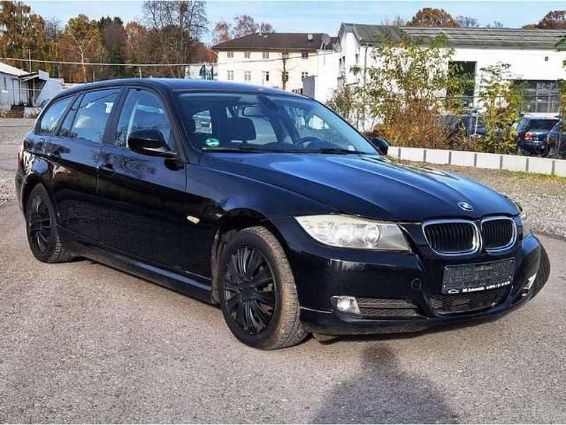 Gebraucht BMW 318 143 PS (105 kW) 2009 Schwarz ii Kombi