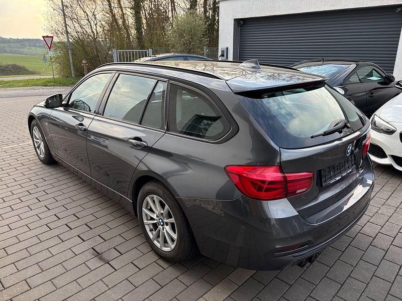 Gebraucht BMW 320 Sport Line 190 PS (139 kW) 2015 Grau Limousine