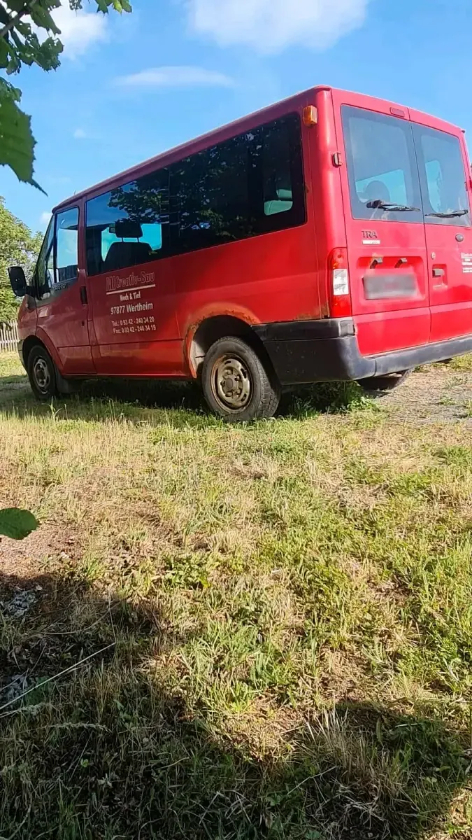 Second-hand Ford Transit 86 CP (63 kW) 2008 Roșu Monovolum