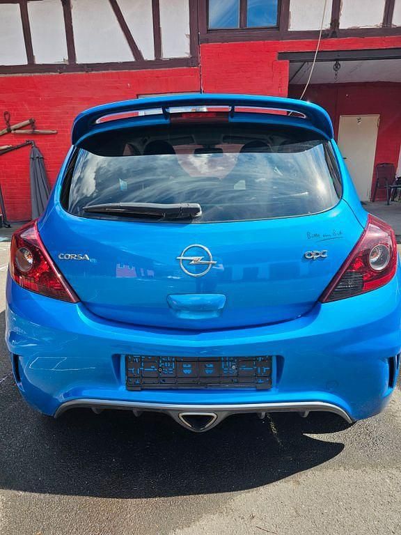 Używany Opel Corsa OPC 192 KM (141 kW) 2010 Niebieski Hatchback