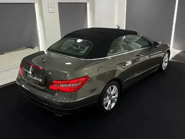 Gebraucht Mercedes E350 292 PS (214 kW) 2010 Braun Cabrio