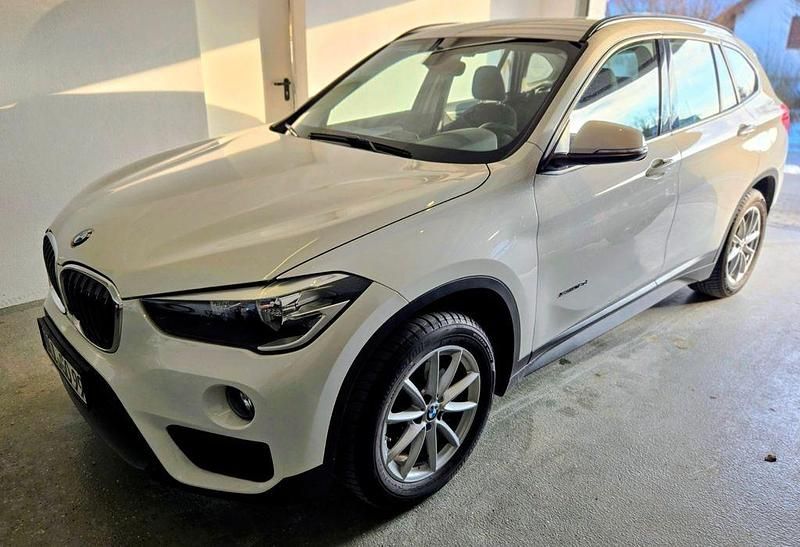 Weiß Gebraucht 2017 BMW X1 Advantage SUV | 16.300 € (Fairer Preis) - Bild 1/4