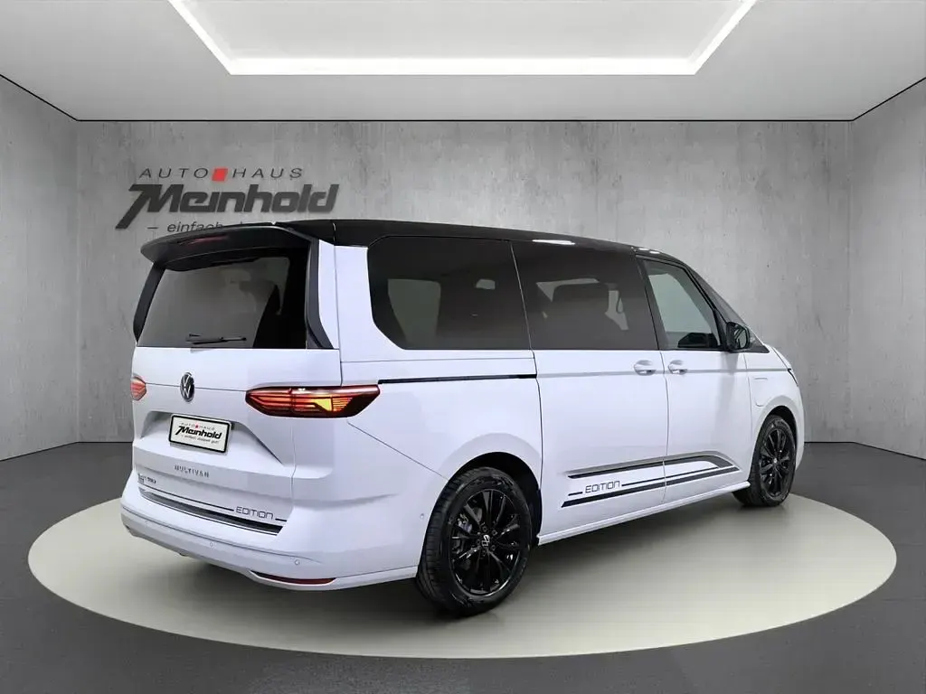 Gebraucht VW Multivan Edition 177 PS (130 kW) 2025 Weiß Van / Kleinbus