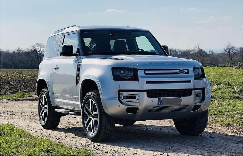 Silber Gebraucht 2023 Land Rover Defender SUV | 72.500 € - Bild 1/4