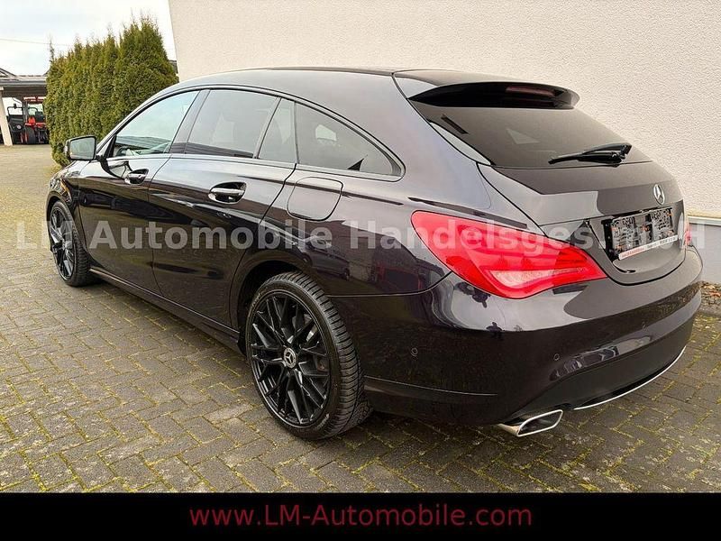 Gebraucht Mercedes CLA220 Shooting Brake Night 177 PS (130 kW) 2015 Violett Kombi