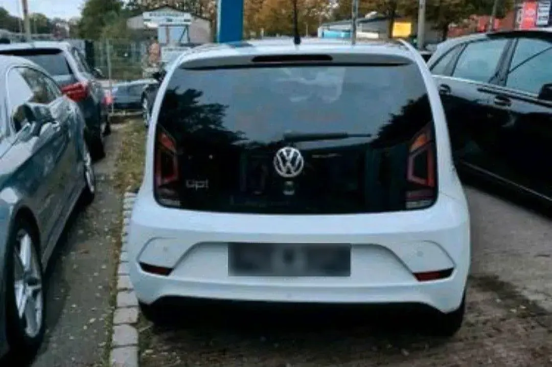 Gebraucht VW up! Sound 75 PS (55 kW) 2018 Weiß Kleinwagen