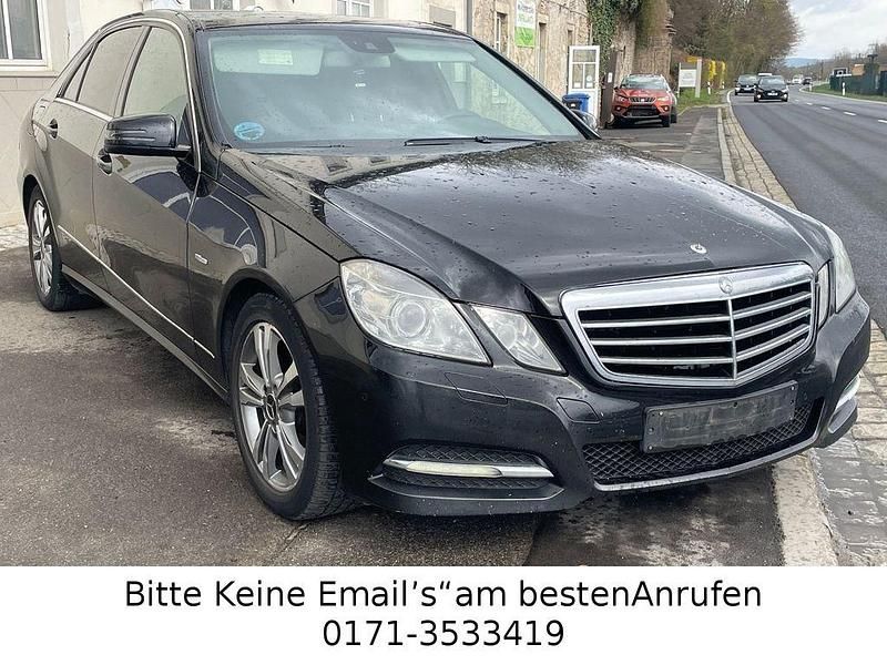 Gebraucht Mercedes E350 265 PS (194 kW) 2011 Schwarz Limousine