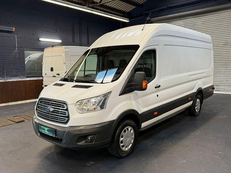 Gebraucht Ford Transit 131 PS (96 kW) 2018 Weiß Van / Kleinbus