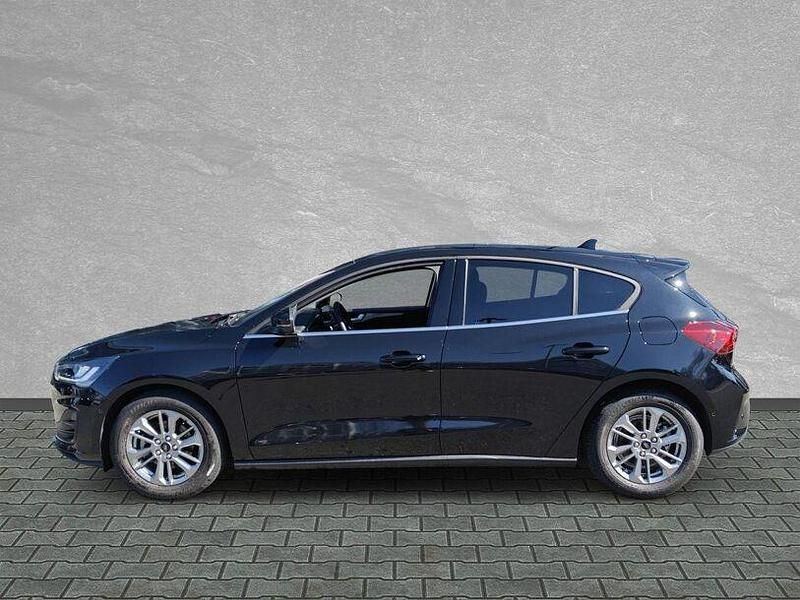 Gebraucht Ford Focus Titanium 125 PS (91 kW) 2023 Agate black metallic Limousine