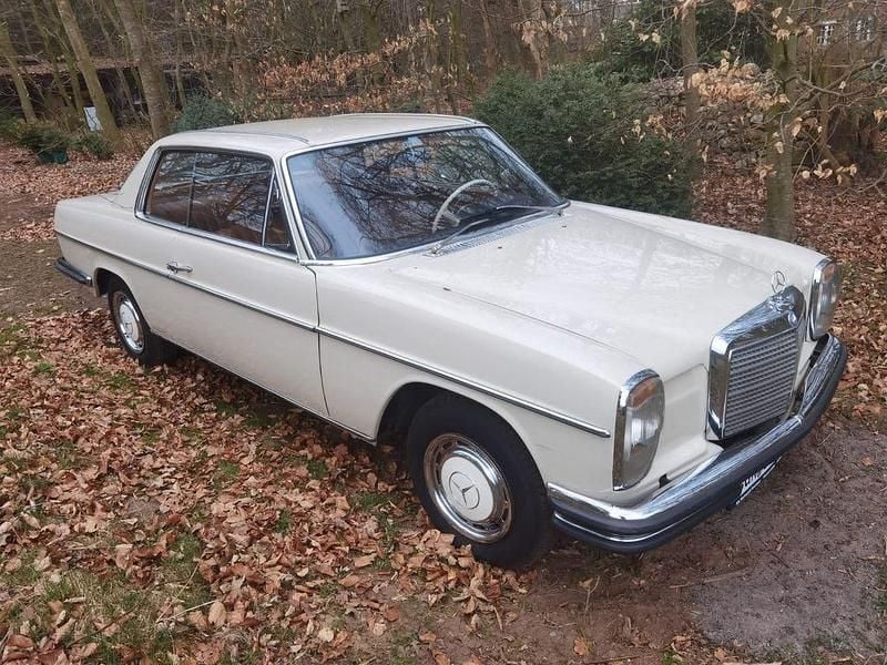 Weiß Gebraucht 1970 Mercedes 250 Coupé | 22.500 € - Bild 1/4