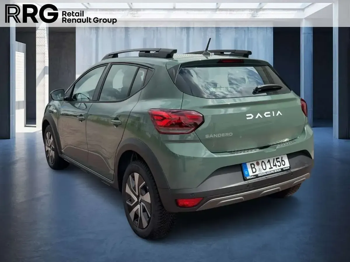 Neu Dacia Sandero Expression 91 PS (66 kW) 2026 Safarigrüngrau Limousine