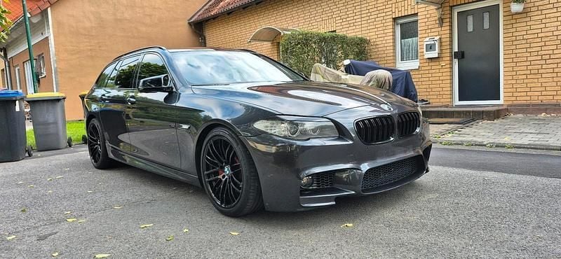 Grau Gebraucht 2013 BMW 525 M Sport Kombi | 13.000 € - Bild 1/4