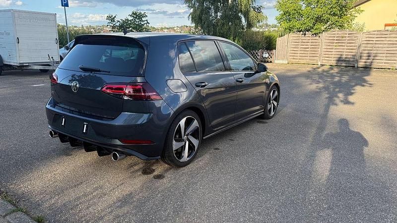 Blau Gebraucht 2017 VW Golf VII GTI Limousine | 18.250 € (Fairer Preis) - Bild 1/4