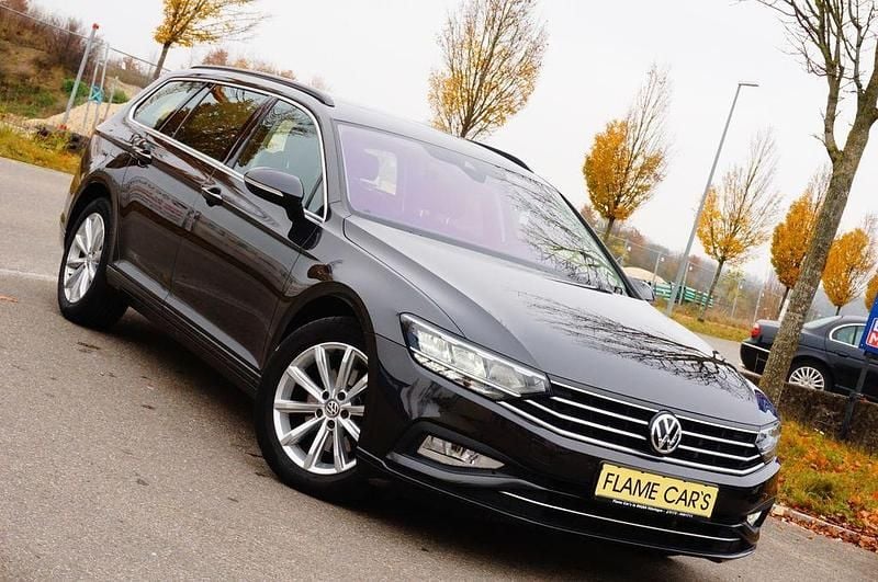 Grau Gebraucht 2019 VW Passat Limousine | 16.900 € (Guter Preis) - Bild 1/3