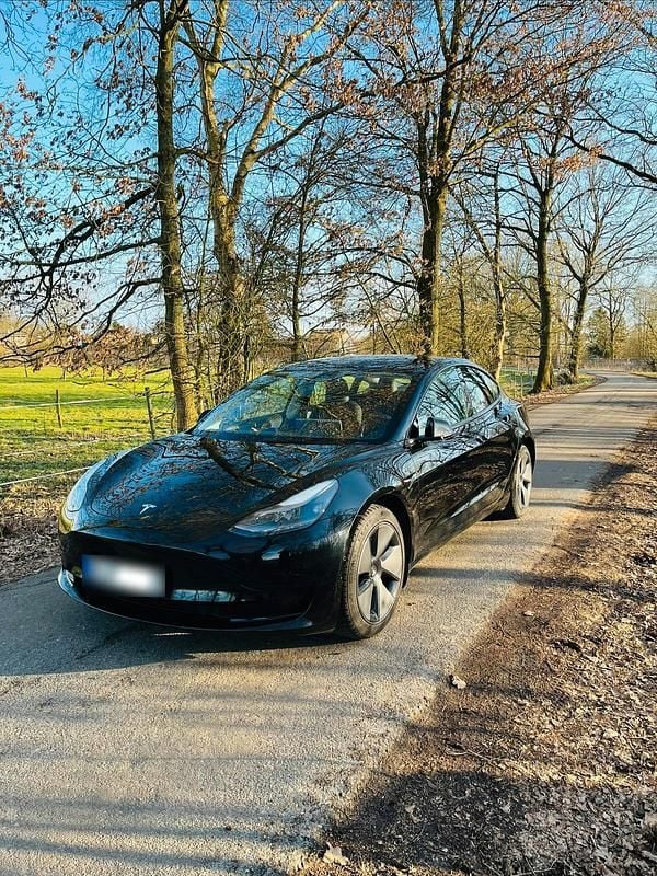 Usado Tesla Model 3 Standard Range Plus 226 kW (308 CV) 2022 Negro Berlina