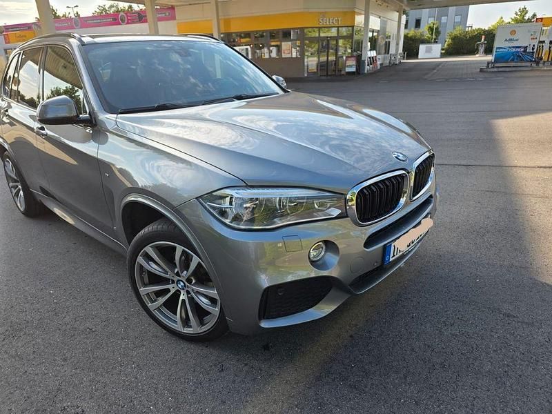 Grau Gebraucht 2018 BMW X5 M Sport SUV | 36.200 € (Fairer Preis) - Bild 1/4