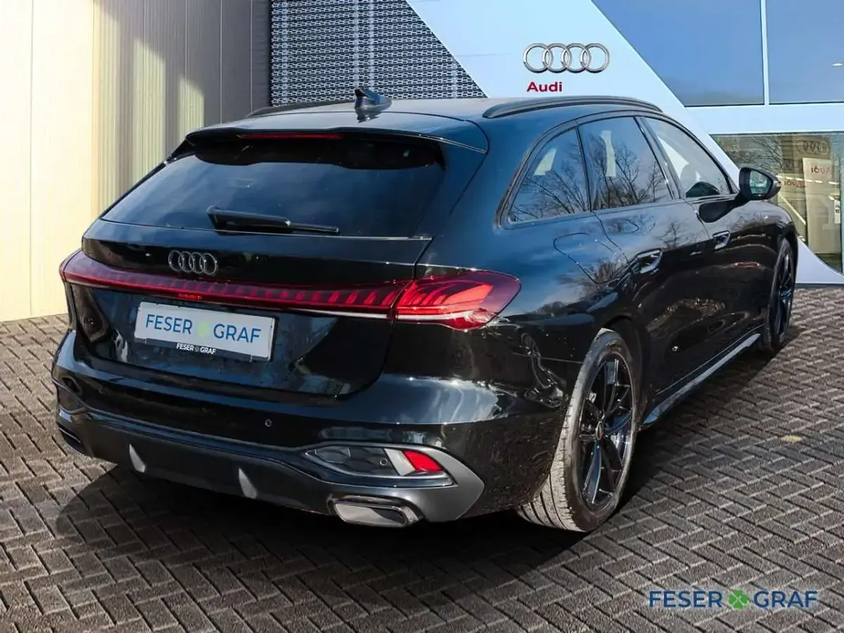 Gebraucht Audi A5 S-Line 150 PS (110 kW) 2025 Mythosschwarz metallic Kombi