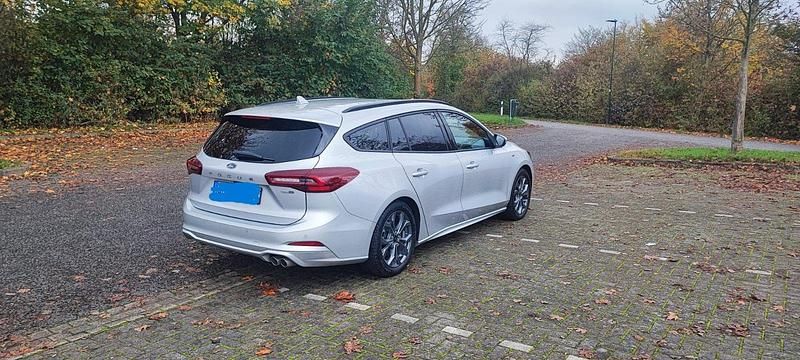 Gebraucht Ford Focus ST-Line 125 PS (91 kW) 2024 Silber Kombi