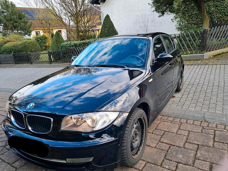 Gebraucht BMW 116 122 PS (89 kW) 2007 Schwarz Kleinwagen