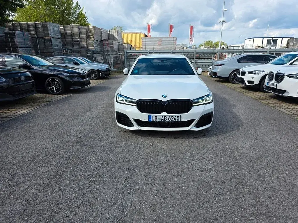 Gebraucht BMW 520 Performance 184 PS (135 kW) 2021 Weiß Limousine