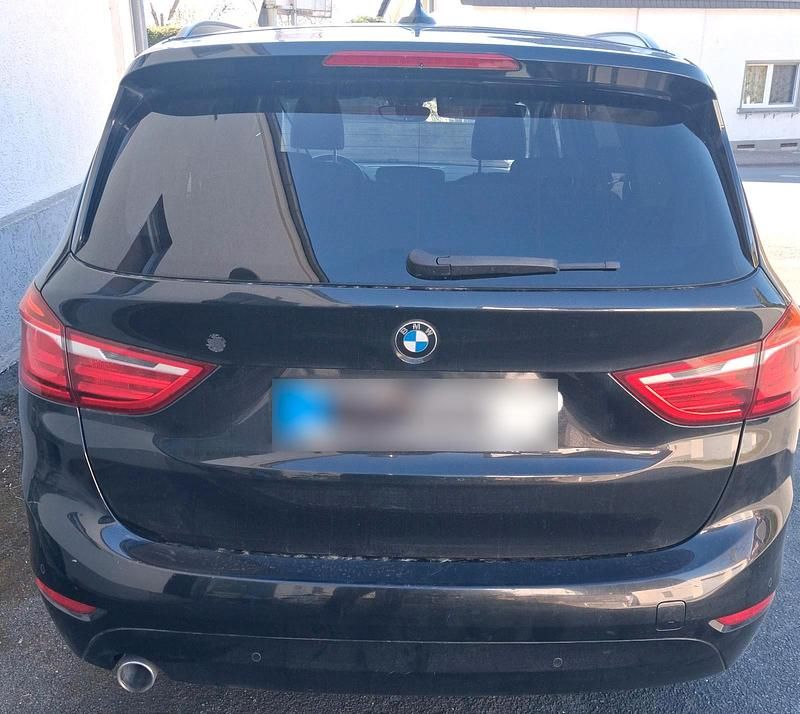 Gebraucht BMW 216 Gran Tourer 116 PS (85 kW) 2017 Schwarz Van / Kleinbus