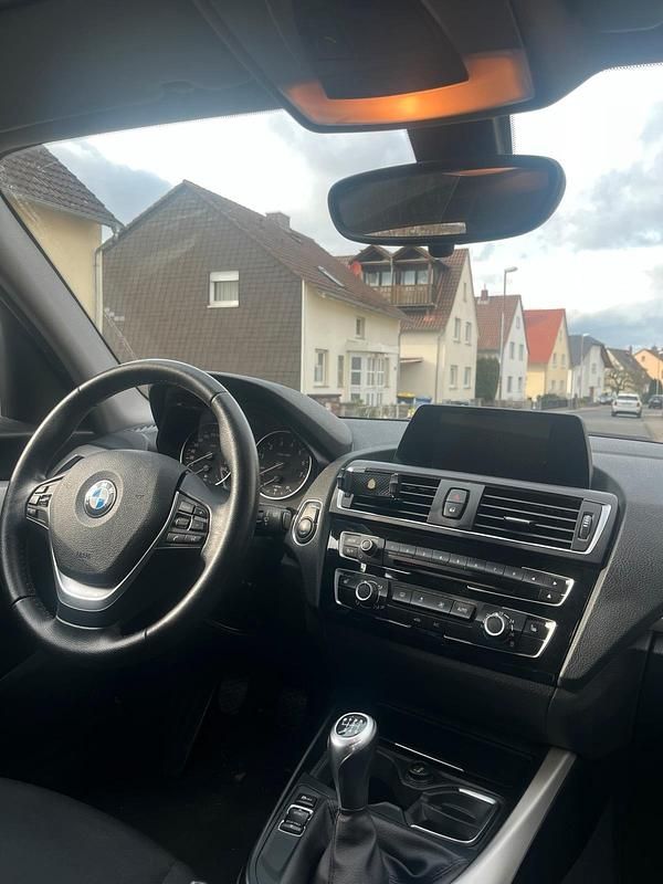 Gebraucht BMW 116 109 PS (80 kW) 2015 Schwarz Kleinwagen