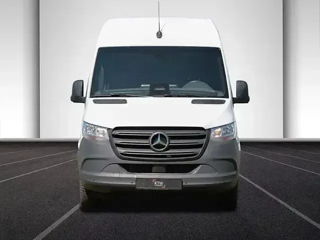 Gebraucht Mercedes Sprinter 170 PS (125 kW) 2025 Arktikweiss Van