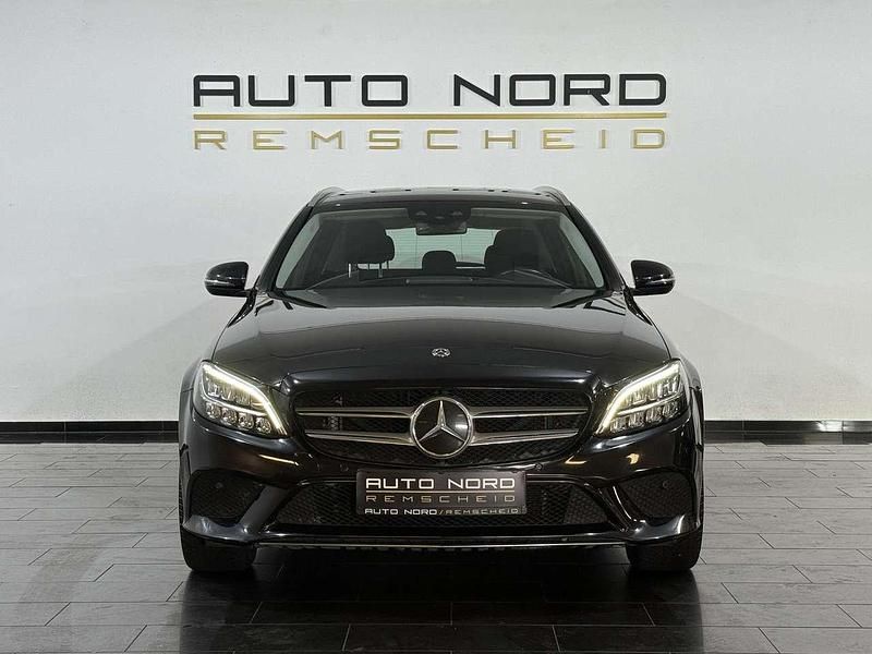 Gebraucht Mercedes C300 Business 194 PS (142 kW) 2020 Schwarz  unilack Kombi