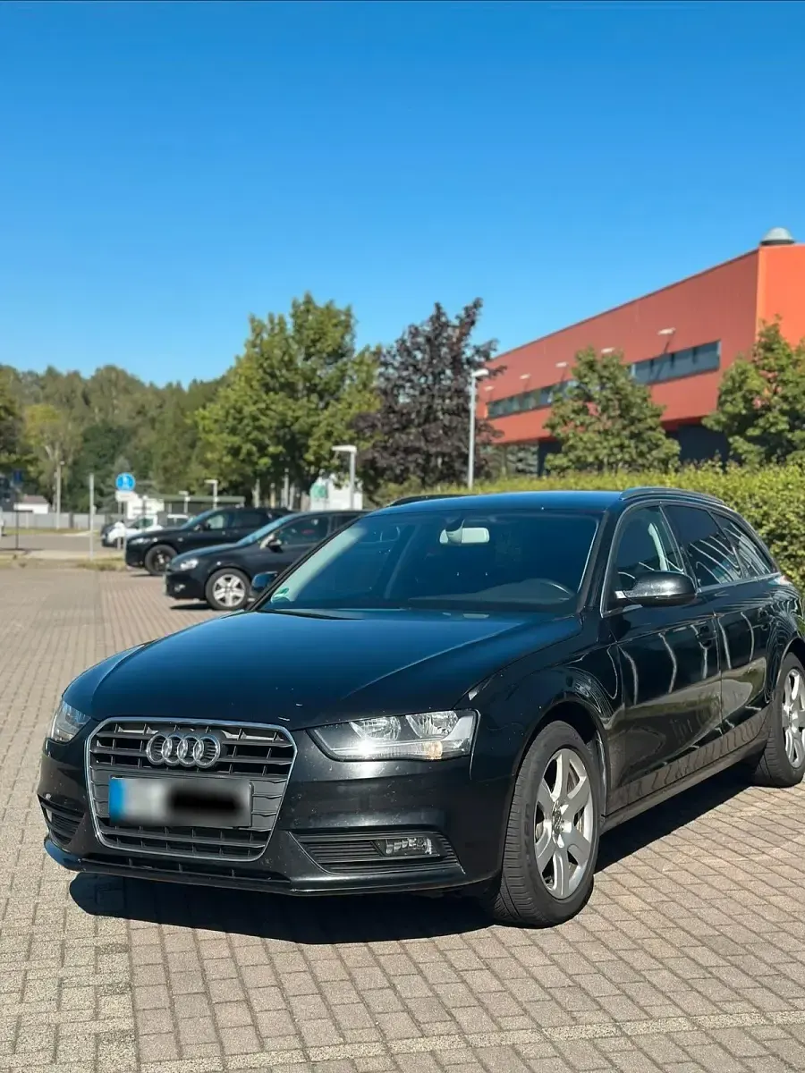 Gebraucht Audi A4 Ambiente 143 PS (105 kW) 2013 Schwarz Kombi
