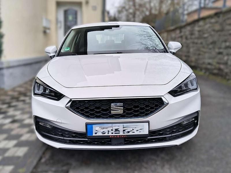 Gebraucht Seat Leon 131 PS (96 kW) 2020 Weiß Limousine