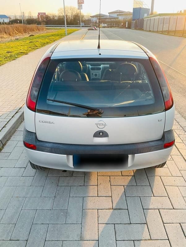 Gebraucht Opel Corsa 75 PS (55 kW) 2002 Silber Kleinwagen