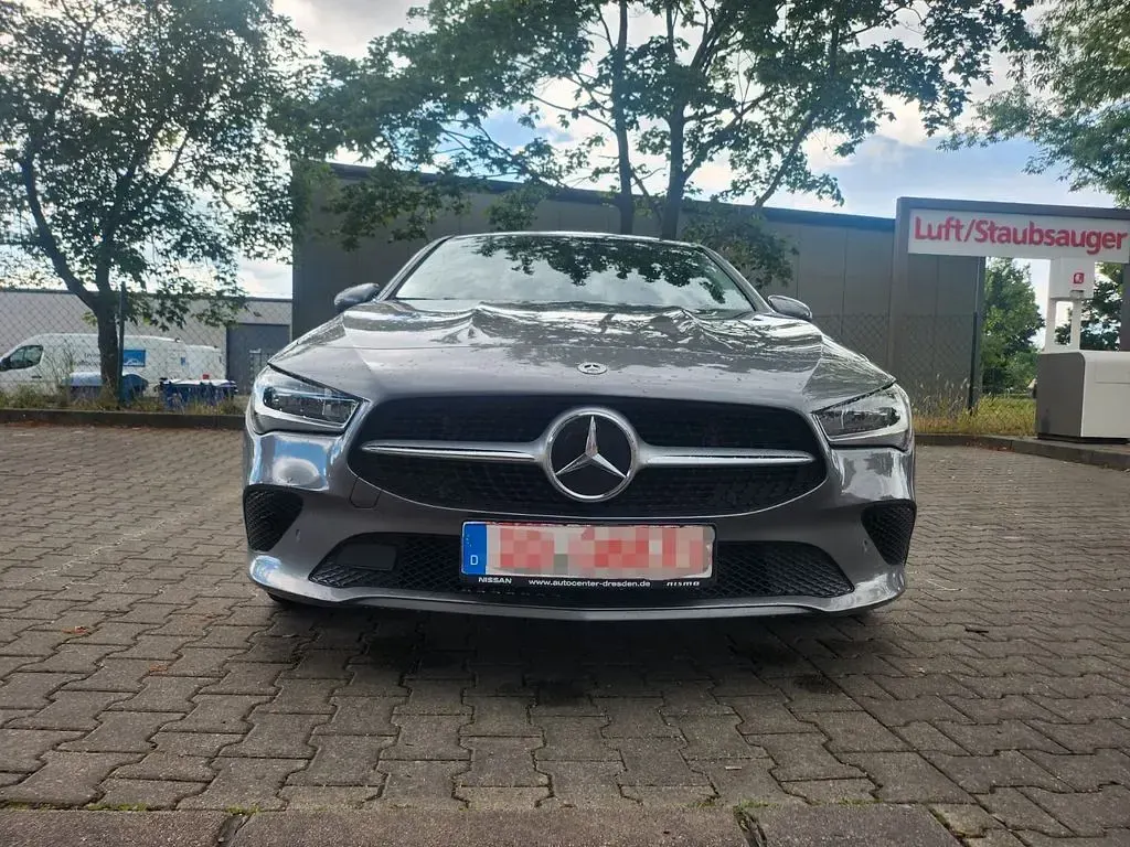 Gebraucht Mercedes CLA200 150 PS (110 kW) 2023 Grau Coupé